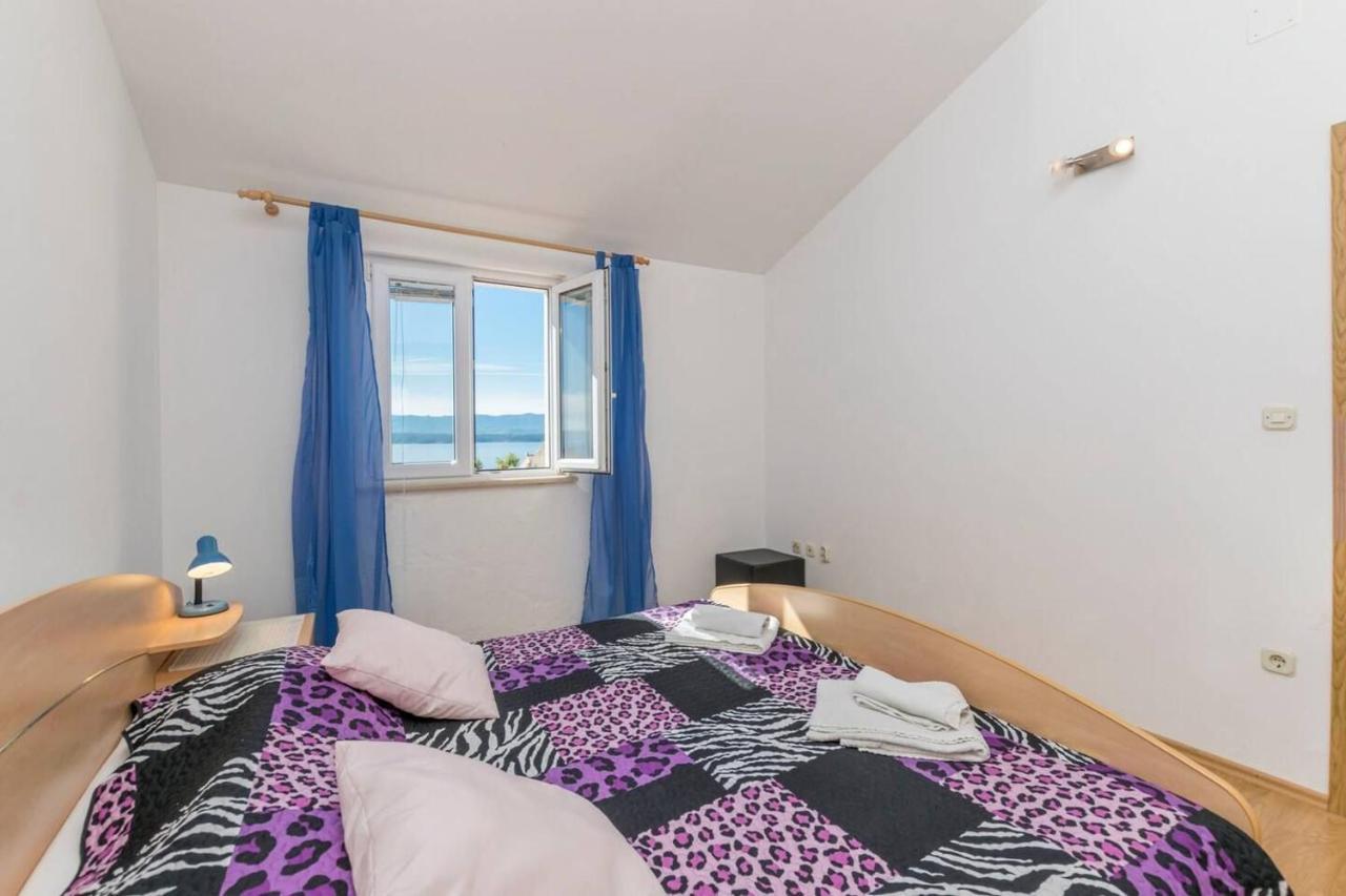 Jerka Apartman *